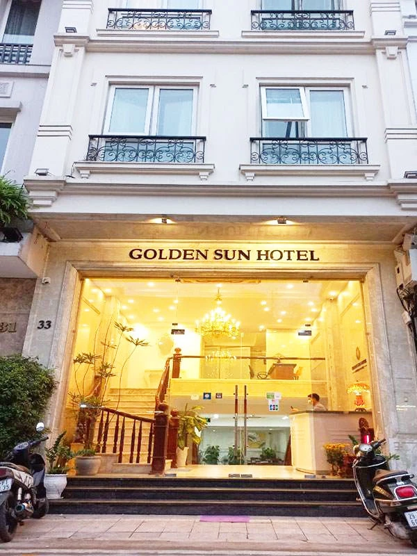 STAY IN THE HEART OF HA NOI